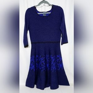 Gabby Skye black and royal blue, fit and flare, 3/4 sleeve dress. Sz. Large.